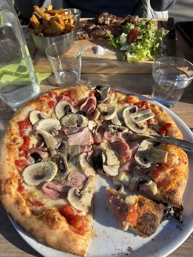 Mona Sadate Izady_Court Délice_Marseille_recensione