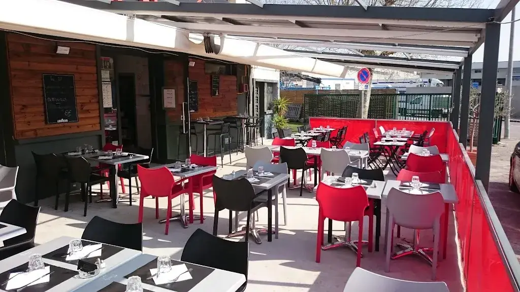 Le 27_Marseille_slider_image_3