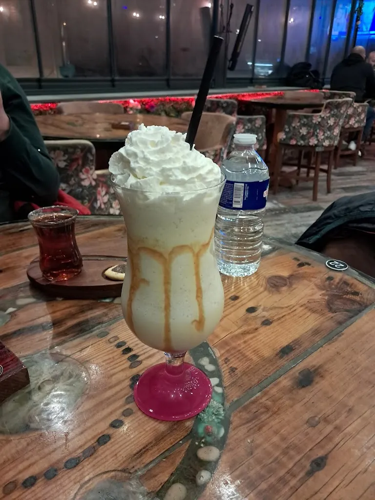 Lola Chevalier_Les Terrasses Saint Antoine_Marseille_review