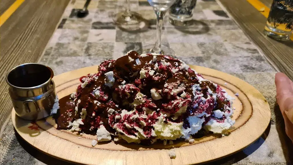 La Vache Rouge_Bourg-Saint-Maurice_slider_image_3