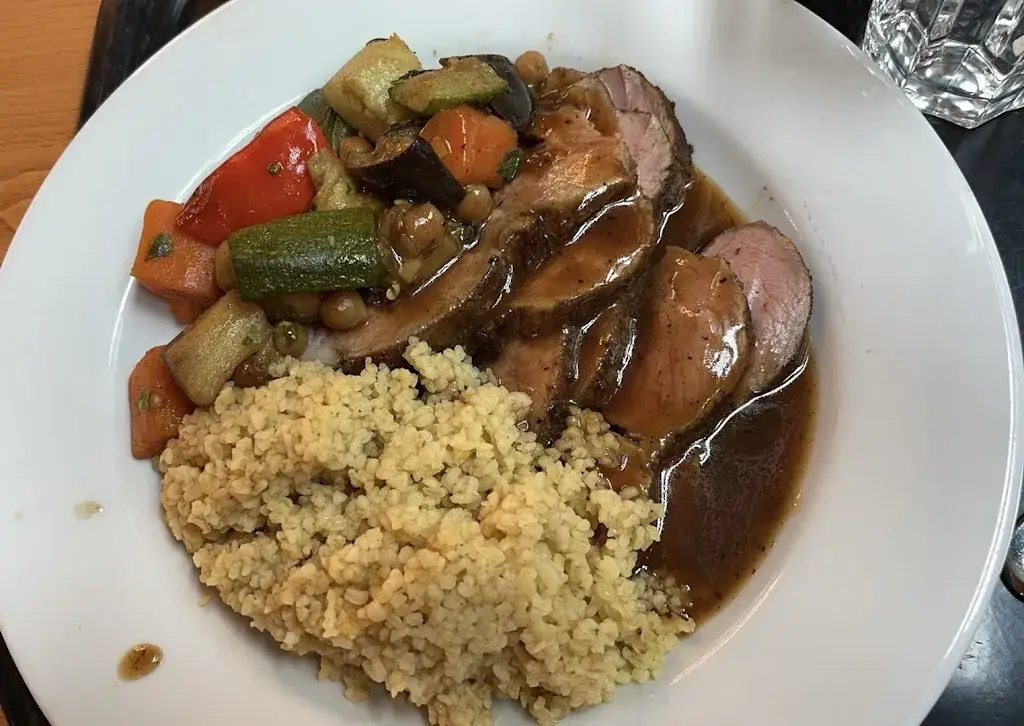 liu yang_UBS Restaurant Baumettes_Renens_review