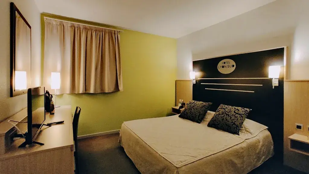 Hôtel Lyon Sud restaurant in Oullins-Pierre-Bénite