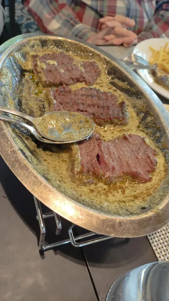 Danie Sta_L'Entrecôte TAO_Marseille_review