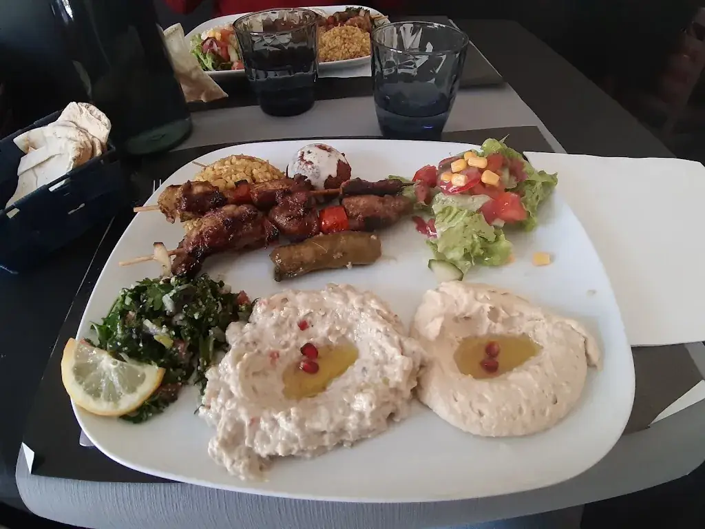 Restaurant des Carmes spécialités libanaises_Avignon_slider_image_3