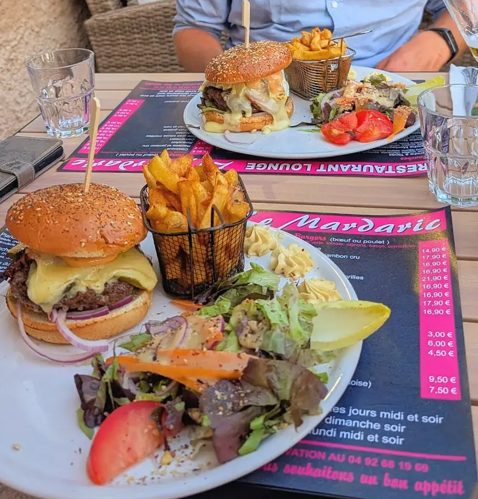 Jess Gilham_Restaurant Lounge le Mardaric_Peyruis_review