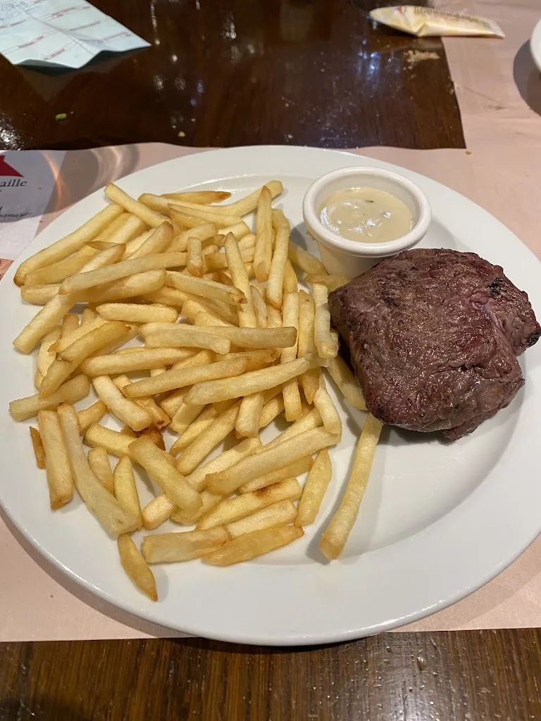 Courtepaille_Oullins-Pierre-Bénite_slider_image_3