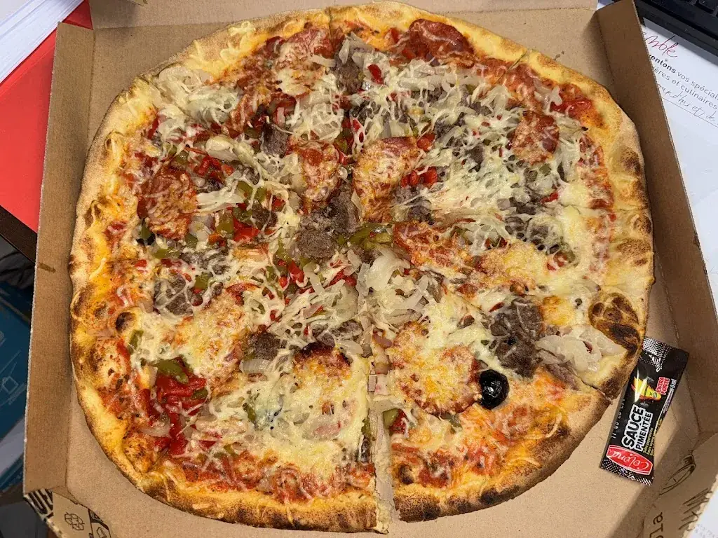 Thomas Cooper_La pizza du Provençal_Mées_review