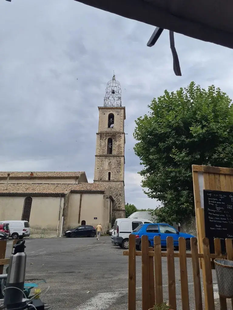 Zakaria Marmri_Snack et salon de thé L'hippocampe_Mées_review