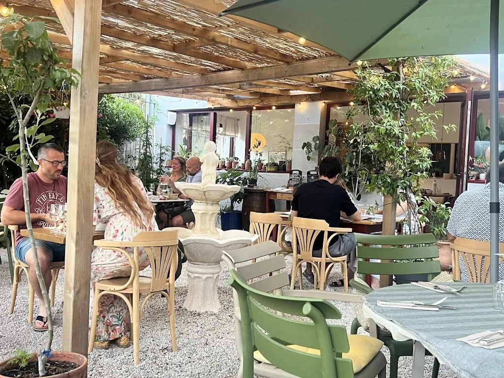 Sisi Dai_Le Jardin_Levens_review