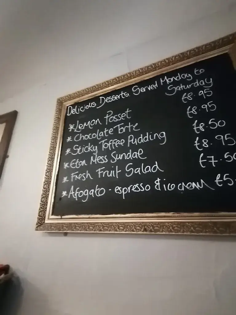 Menu_Hare & Hounds_Kingdom_image_2