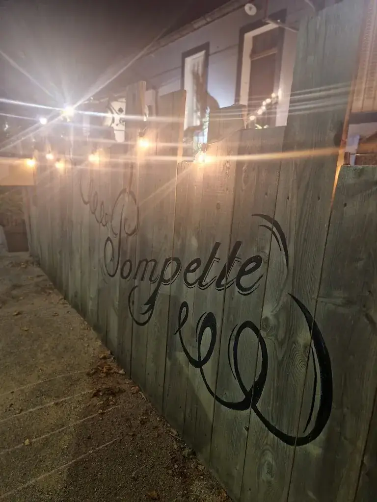 laura johann_Pompette_Malemort-du-Comtat_review