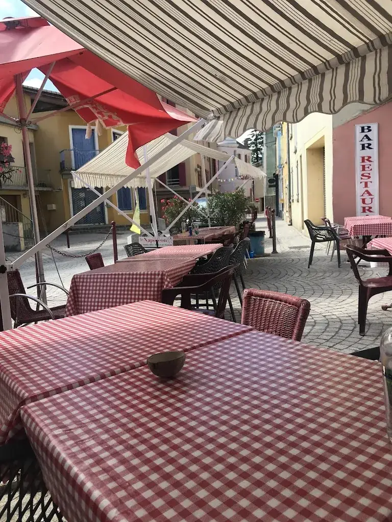 fernanda donnini_Le Napoléon Snack pmu_Malijai_review