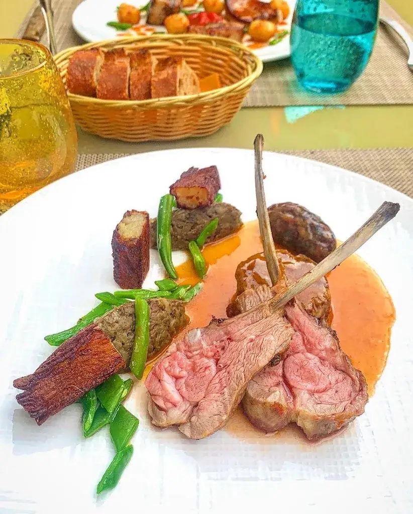 Xin Gu_Restaurant L'Oustalet Maianen_Maillane_review