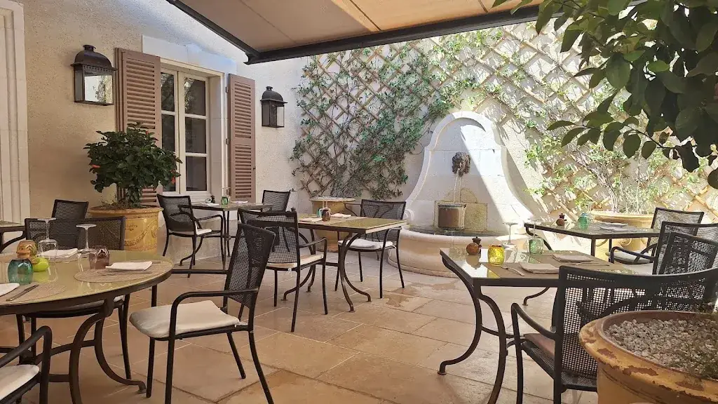 Restaurant L'Oustalet Maianen_Maillane_slider_image_2