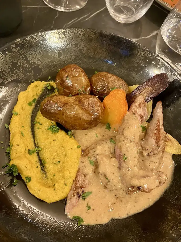 Robbert Michelet_Lou Mistral Di Maiano_Maillane_review