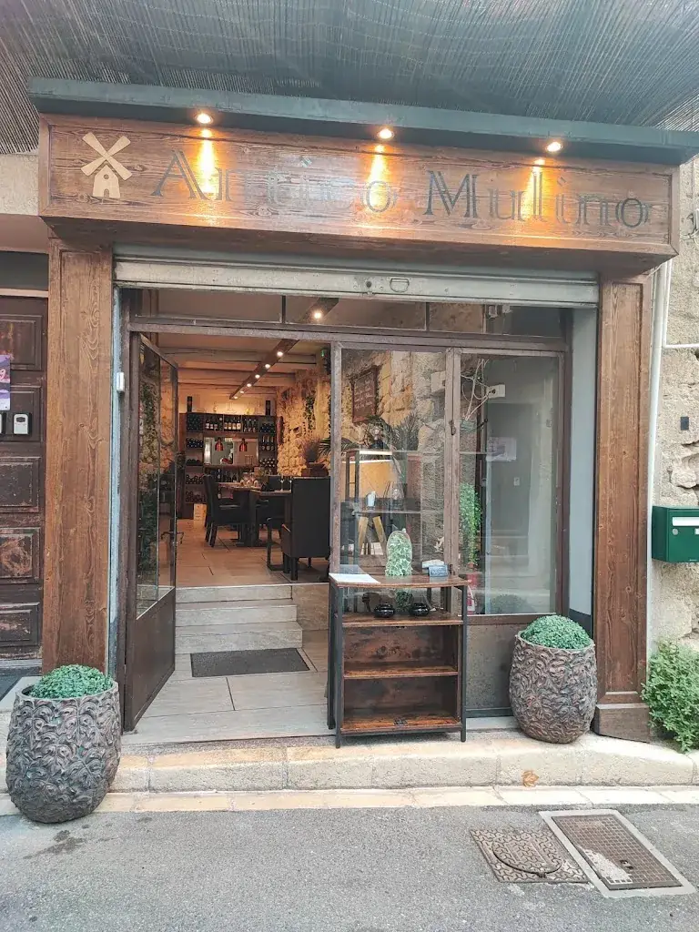 Antico Mulino restaurant in Saint-Rémy-de-Provence