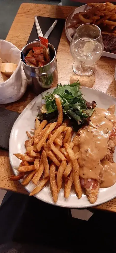 Guillaume Delvecchio_Café De la Place_Marseille_review