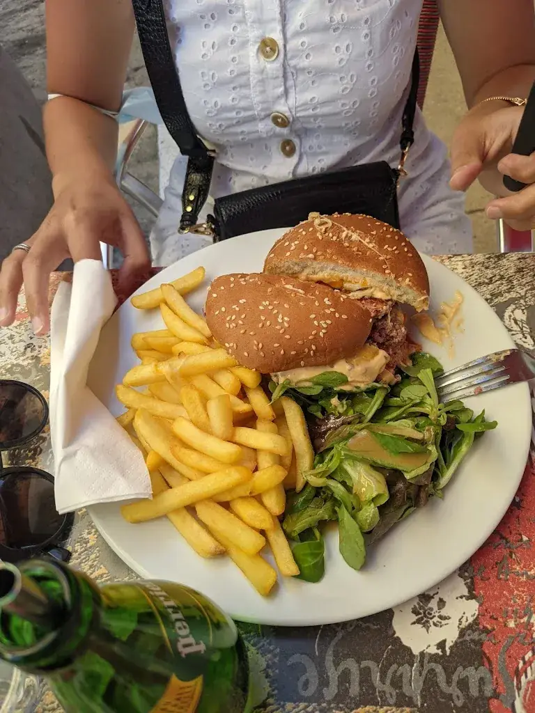 Antonio Pibiri_Brasserie Le France_Mane_review