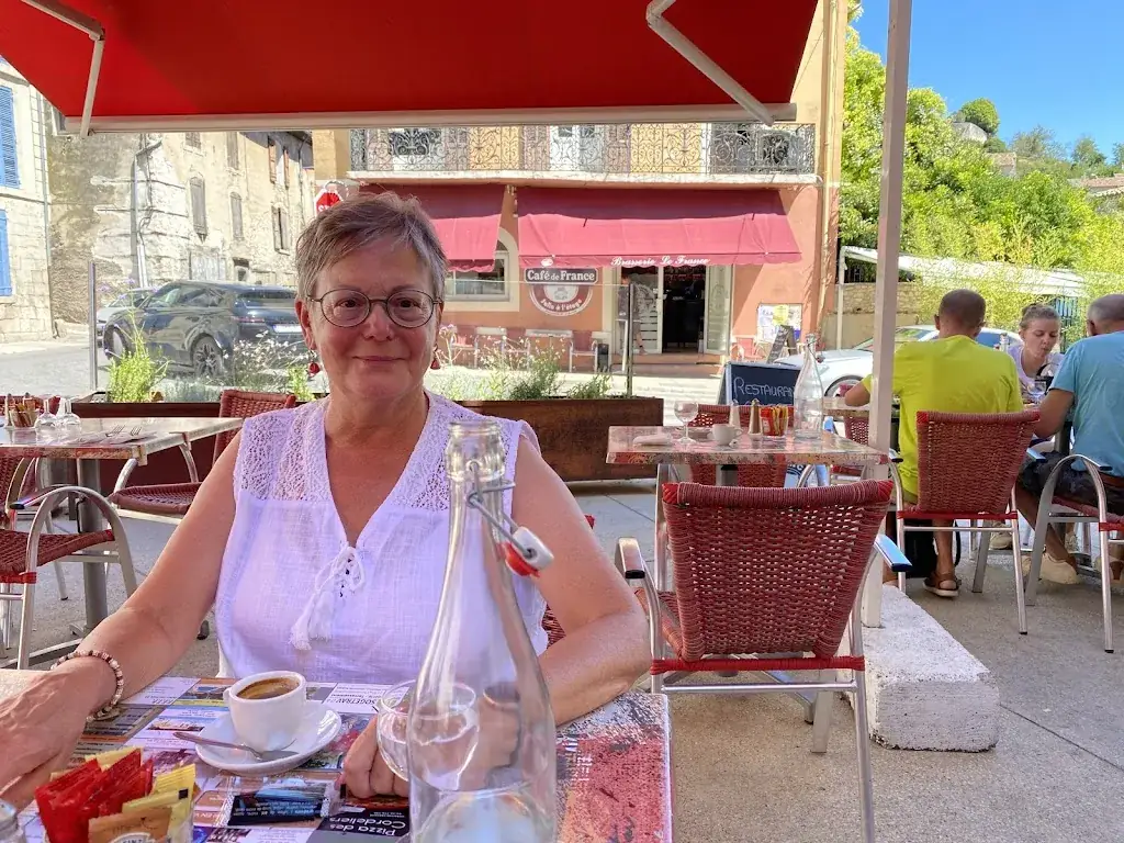 John Wilson_Brasserie Le France_Mane_review