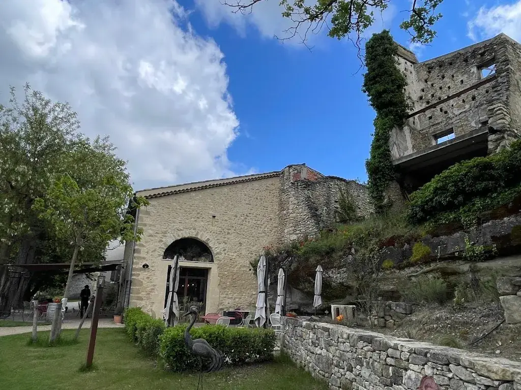 SCI Pétales_Restaurant La Reine des Prés_Mane_review