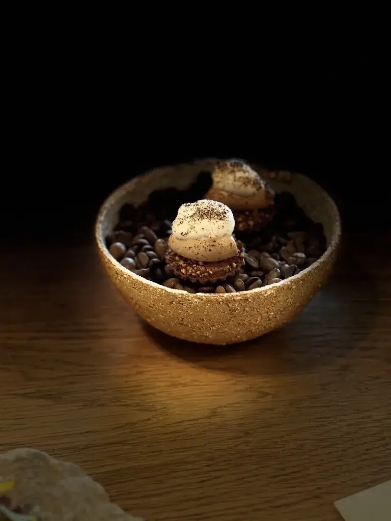 Caroline Carrillo_Le Feuillée_Mane_review