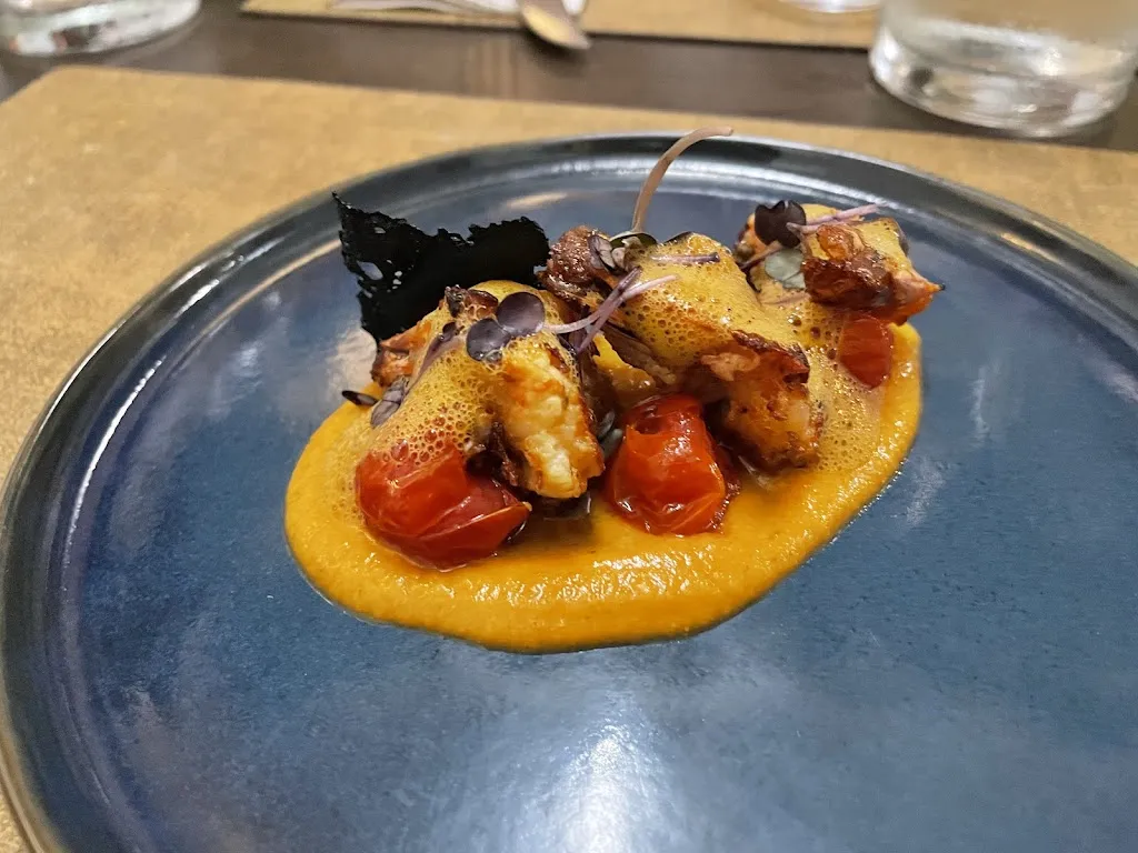 Yijun Yang_La Poule Noire_Marseille_review