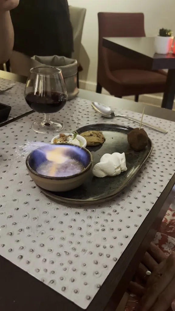 La Poule Noire_Marseille_slider_image_2