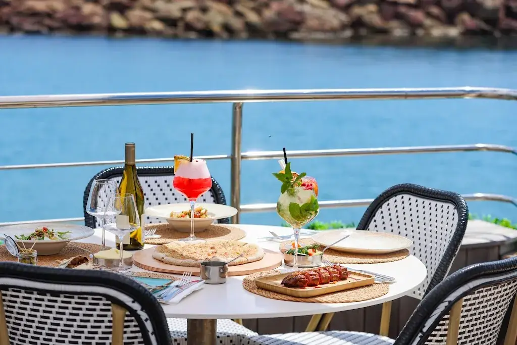 Le Repère_Mandelieu-la-Napoule_slider_image_2