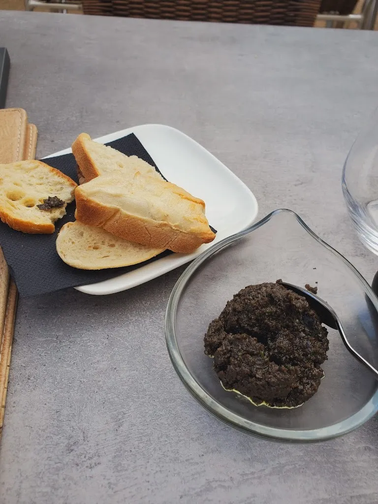 Tammy Quiles (TamQuil)_La Terrasse by Puzzle_Mandelieu-la-Napoule_avis