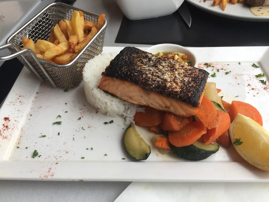 Natalie Latin_LA PERLA NERA_Mandelieu-la-Napoule_review