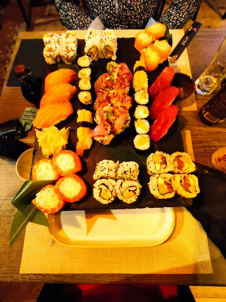 South side sushi_Mandelieu-la-Napoule_slider_image_3