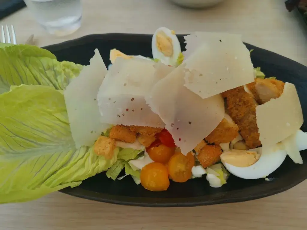 Laura LaSicca Siccardi_Le Crusoé by Robinson_Mandelieu-la-Napoule_recensione