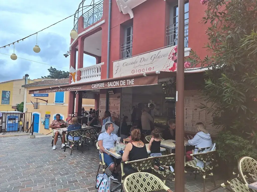 Michael Blok_Cascade des Glaces_Mandelieu-la-Napoule_recensione