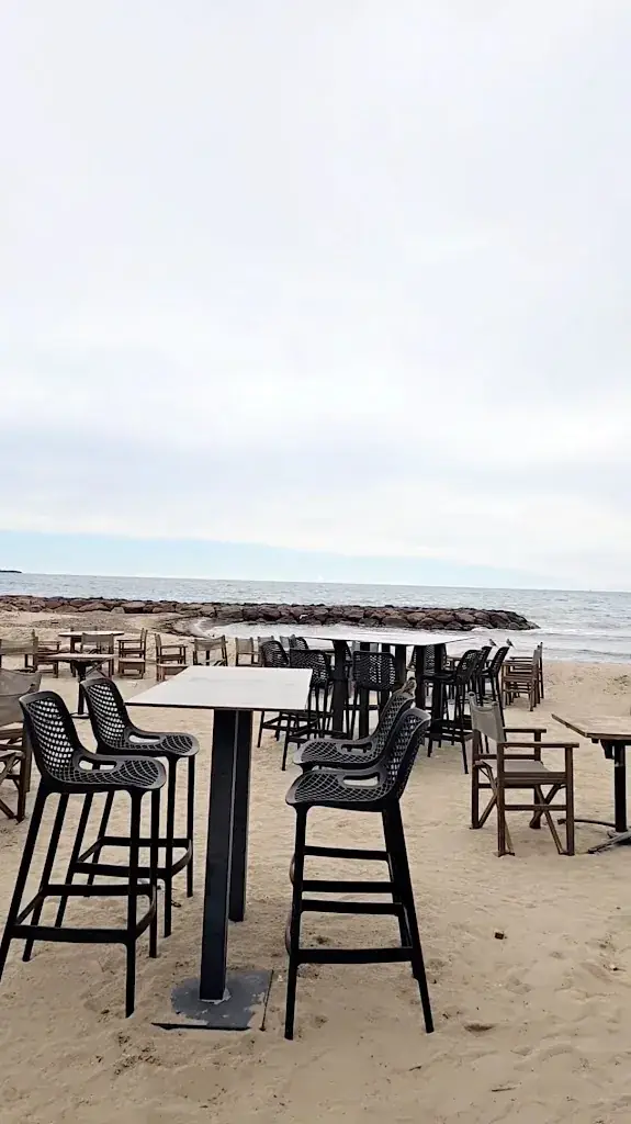 masarra alameri_Cala Mia_Mandelieu-la-Napoule_review