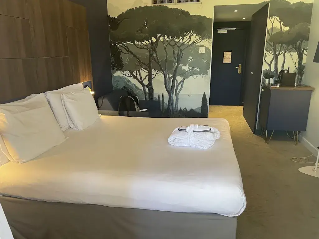 Emily_Mercure Marseille Centre Bompard La Corniche_Marseille_review