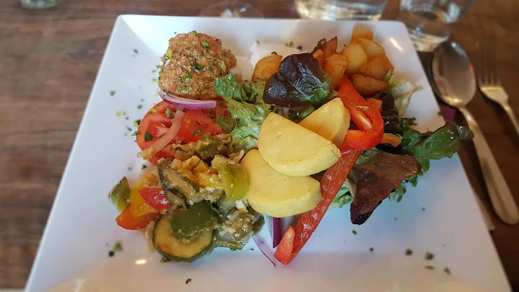 Marcel & Zette_Marseille_slider_image_3