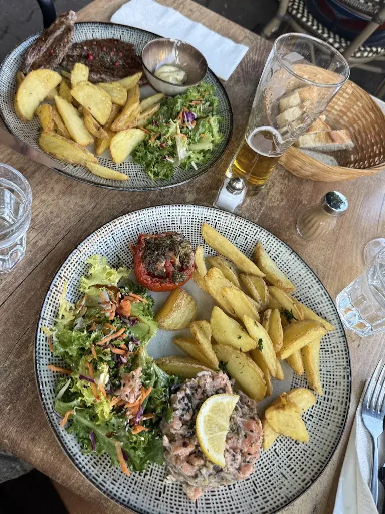 Audrey Taber_Bistrot Brasserie - Le Siècle - Mazan_Mazan_review