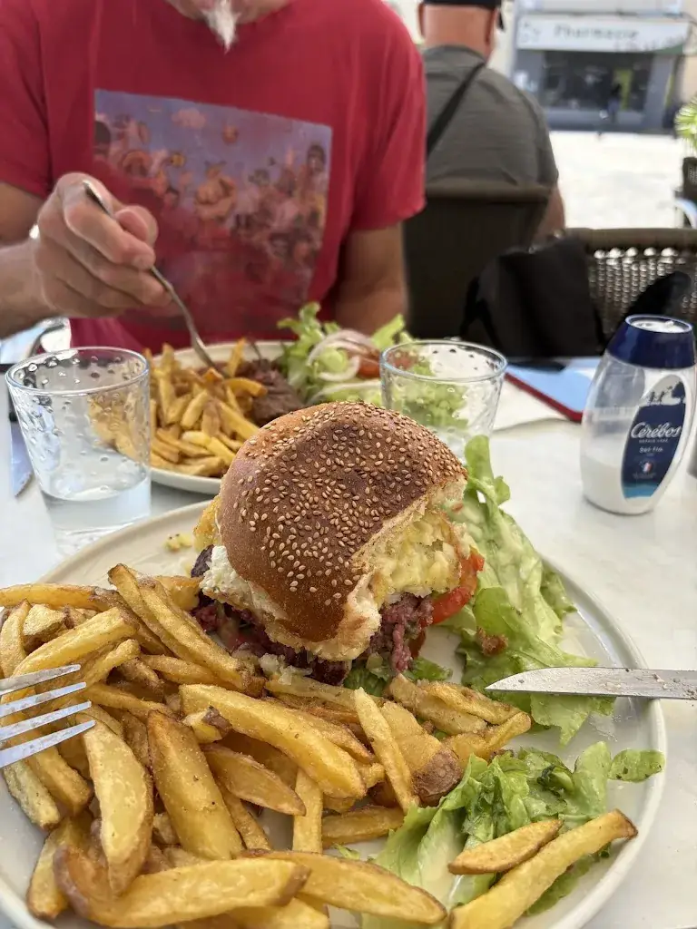 Sophie Girard_Restaurant L'arc-en-ciel_Pierrelatte_review