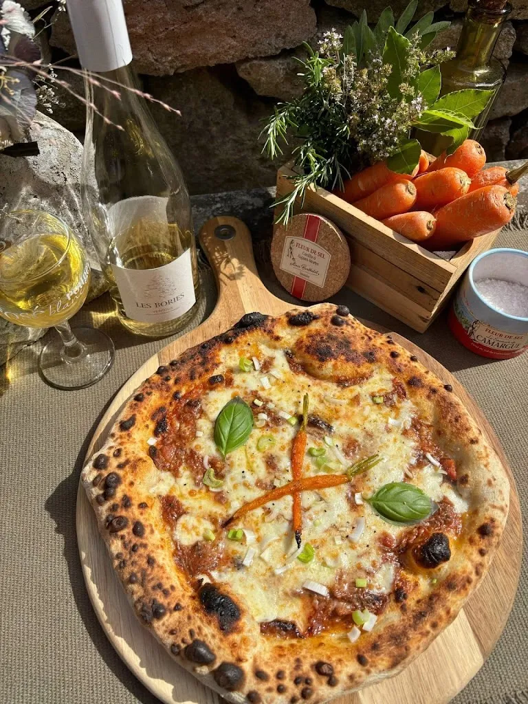 La Piazzetta Coustellet_Maubec_slider_image_2