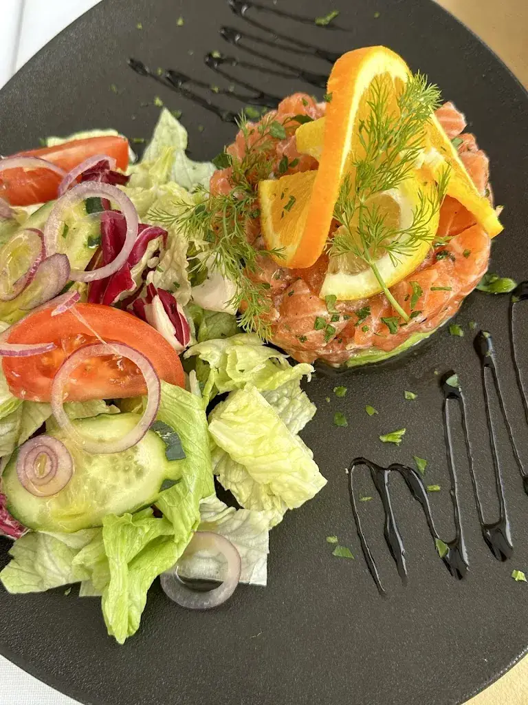 Laura Asanova_Le Grand Large_Menton_review