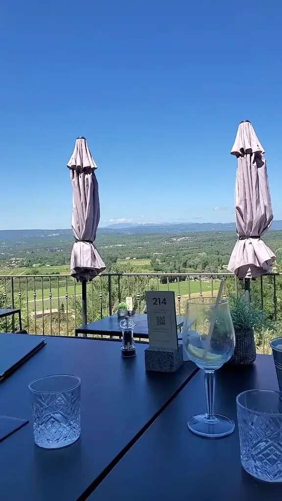 CHANGEMENT DE PROPRIETAIRE ALLER SUR MONSIEUR TU MÉNERBES_Ménerbes_slider_image_2