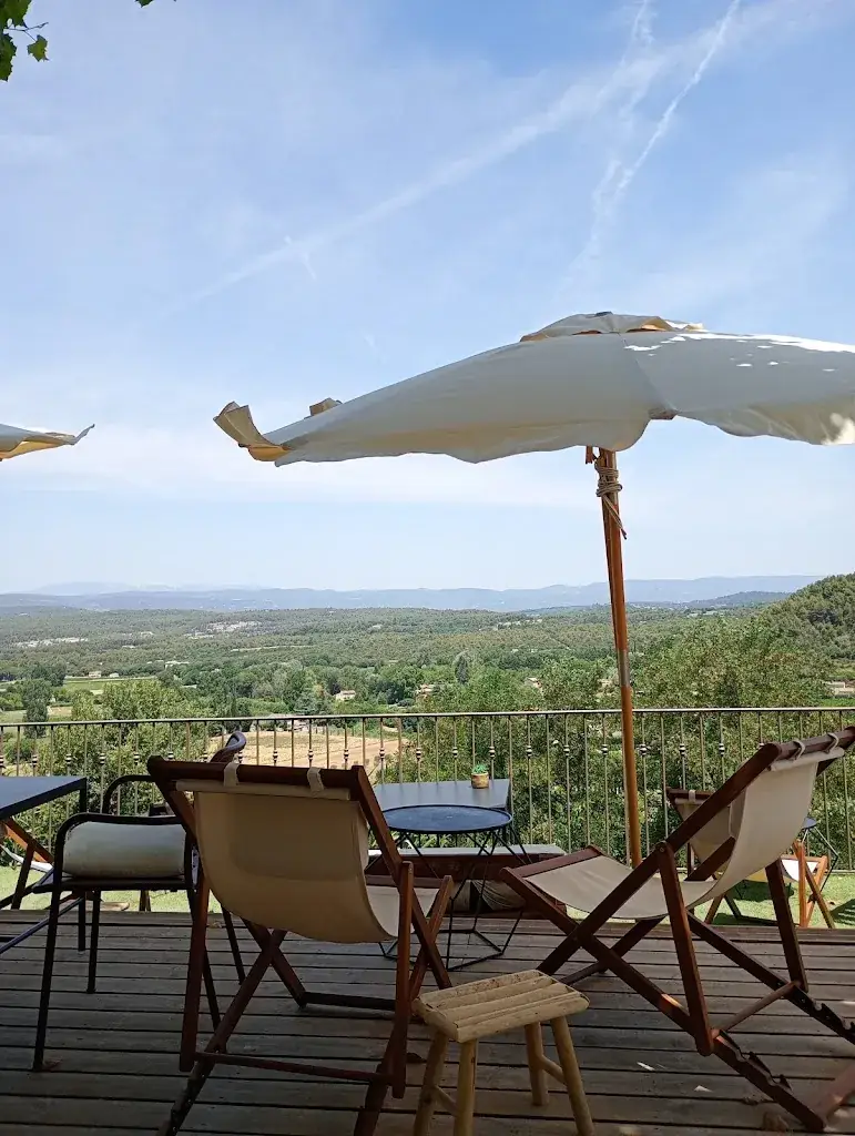 Monsieur Tu Menerbes restaurant in Ménerbes