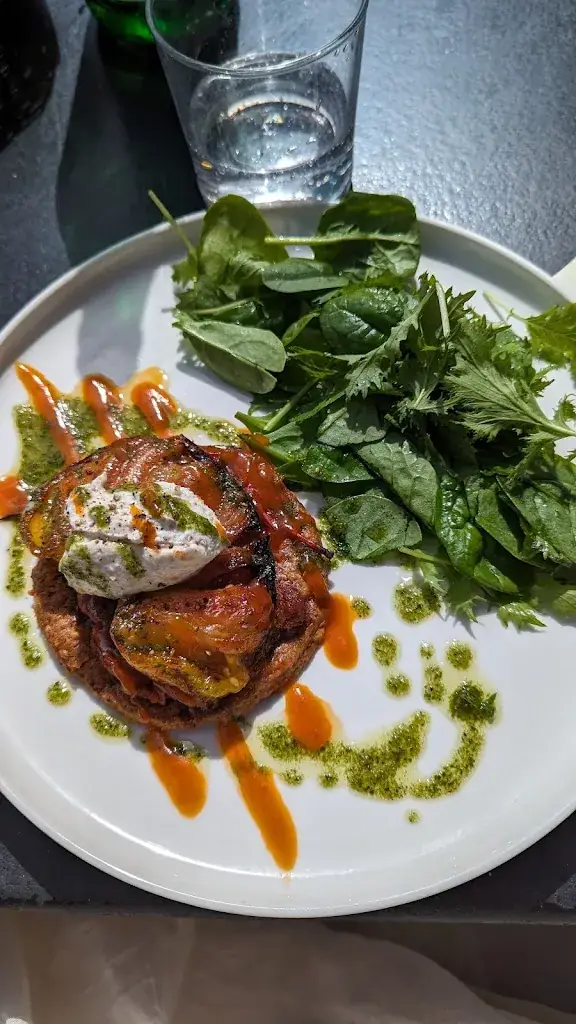 Bianca Ogel_Café du Progrès_Ménerbes_review