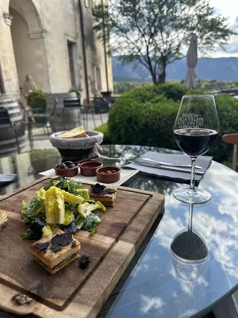 Yasemin Sahin_Maison de la truffe et du vin du Luberon_Ménerbes_review