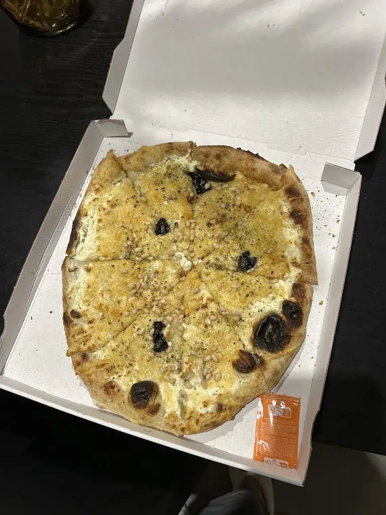 Pizza chez Wilfrid à Mérindol_Mérindol_slider_image_2