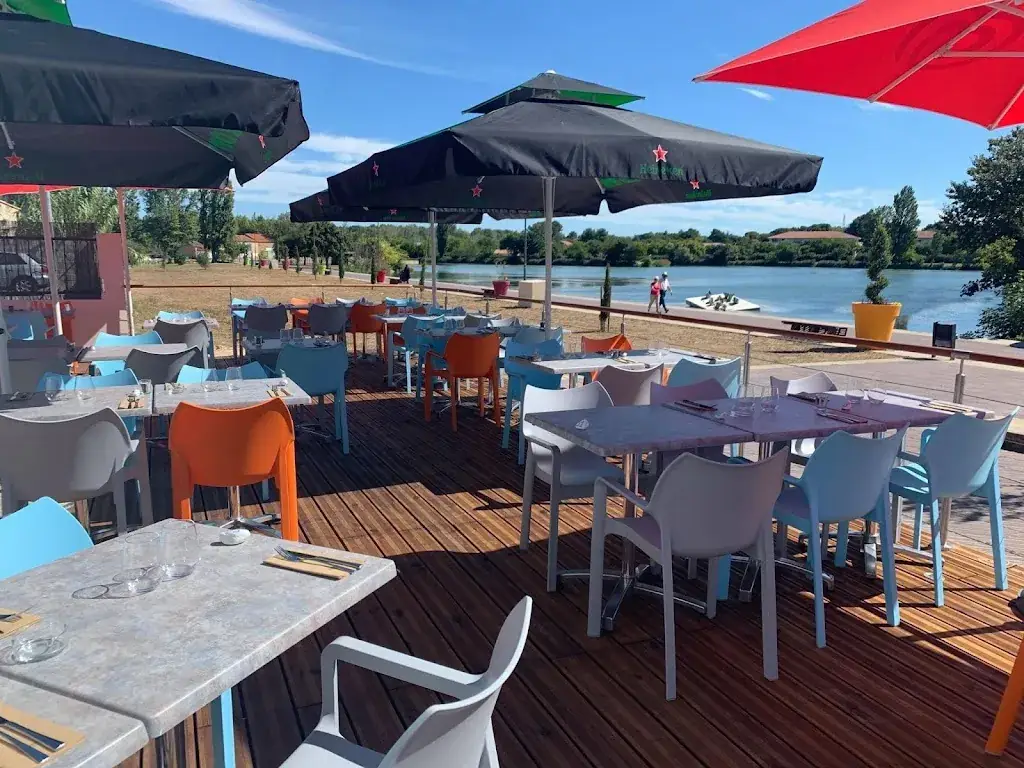 Aux berges du lac_Miramas_slider_image_1