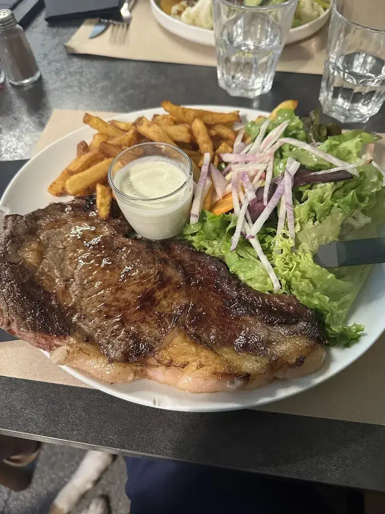 Eva Kawafi_Le Bistrot de la Gare_Mollégès_review