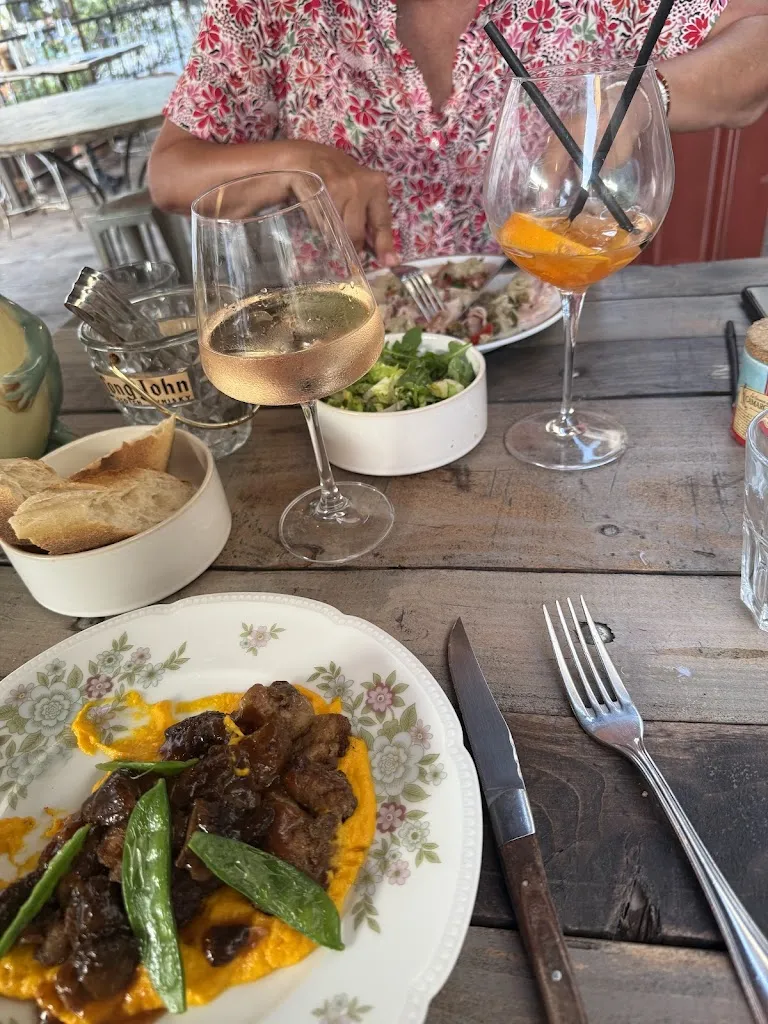 Bistrot Canaille_Mollégès_slider_image_3