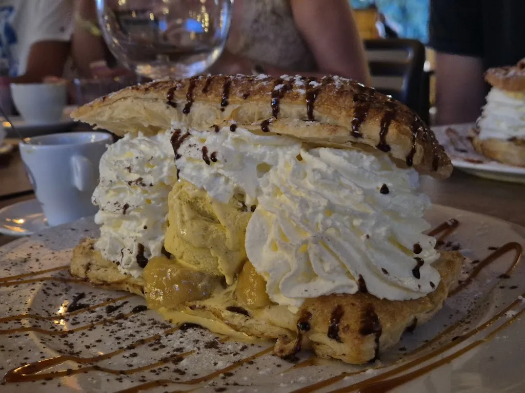 oscar jansen_La Baie du Lac_Tanneron_review