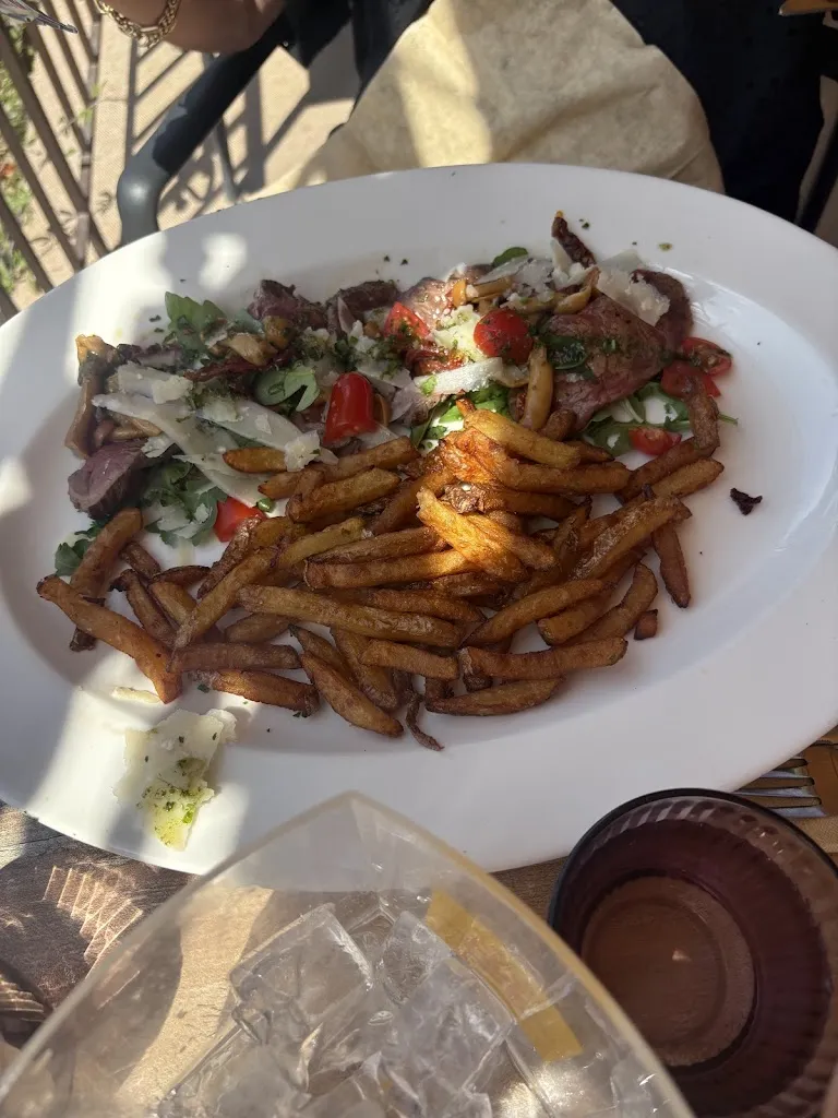 James_La Baie du Lac_Tanneron_review